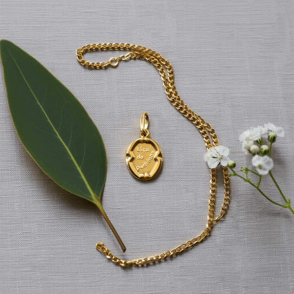 Medalha Oval "L.ça de Padrinho" em Ouro 19kl (1.2cm) - Loja do Ouro