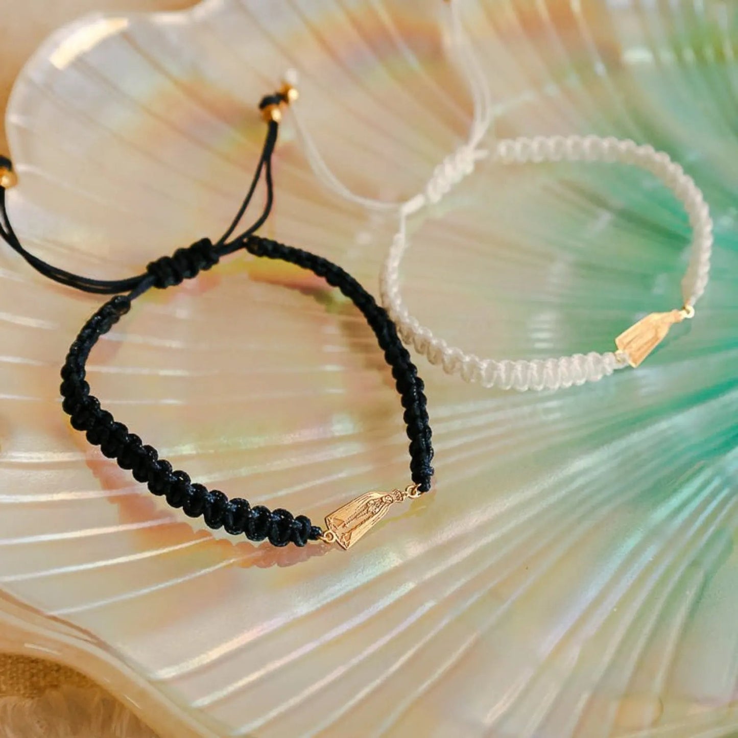 Pulseira Ajustável em Nylon com Medalha N Sra de Fátima em Prata Dourada - Loja do Ouro