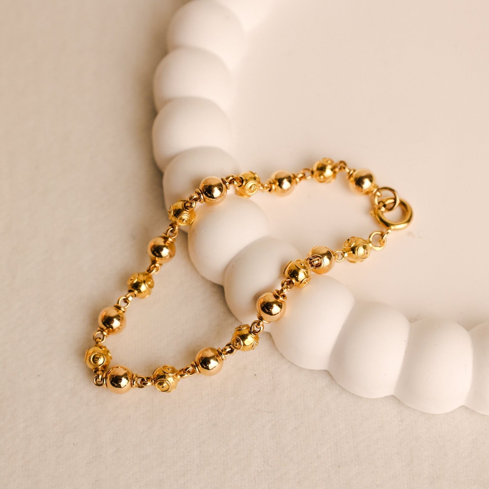 Pulseira Contas de Viana e Bolas Lisas em Ouro 19kl (17cm) - Loja do Ouro