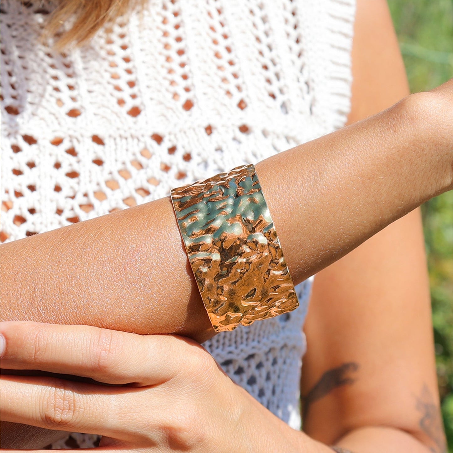 Pulseira Escrava Larga em Aço Dourado - Loja do Ouro