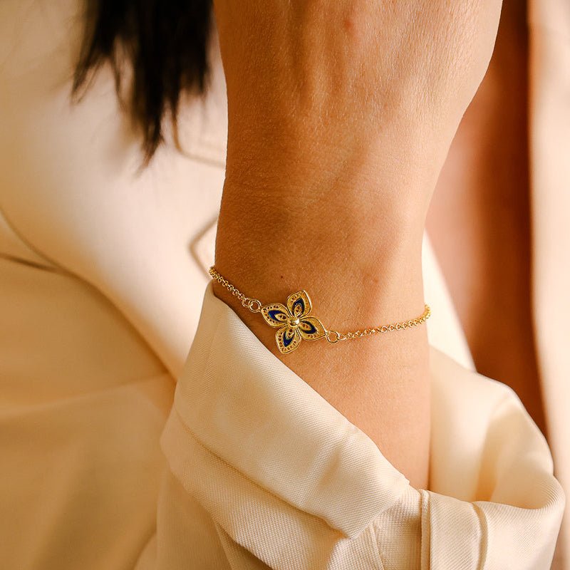 Pulseira Flor em Prata Dourada e Esmalte Azul - Loja do Ouro