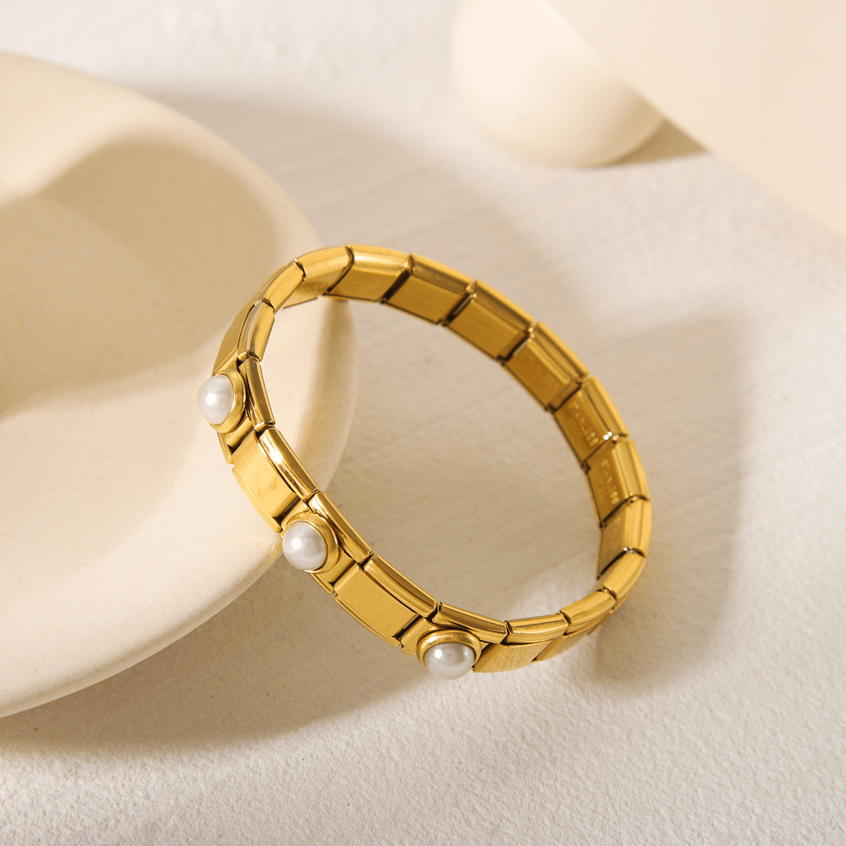 Pulseira Gold Pearl em Aço Dourado com Pérolas - Loja do Ouro
