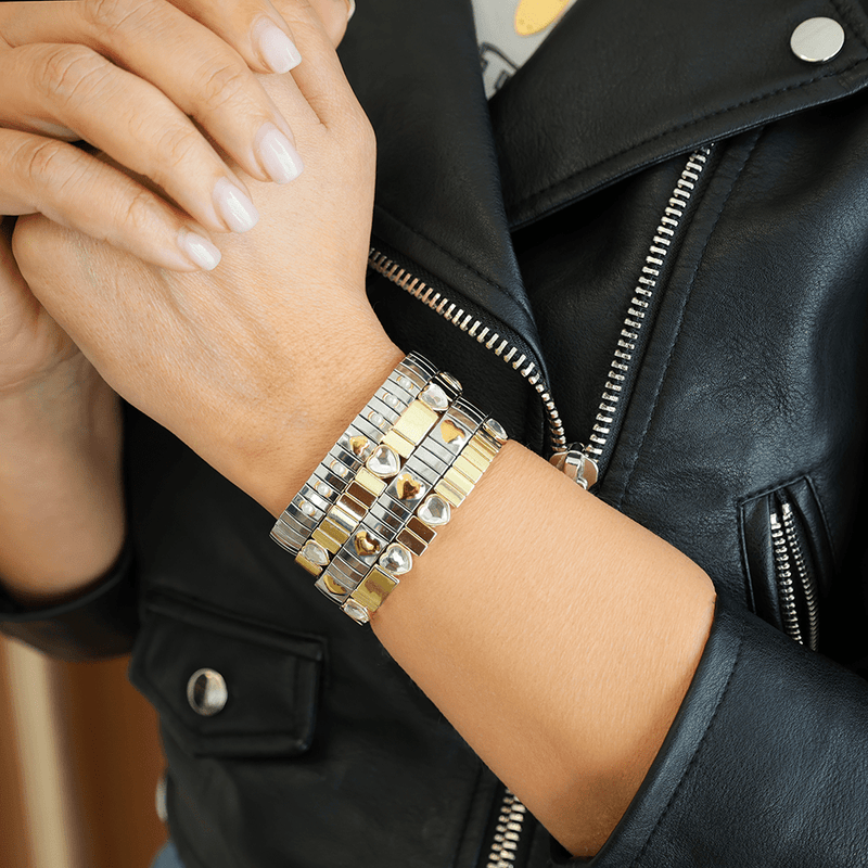 Pulseira Love White em Aço Inoxidável Dourado com Corações - Loja do Ouro