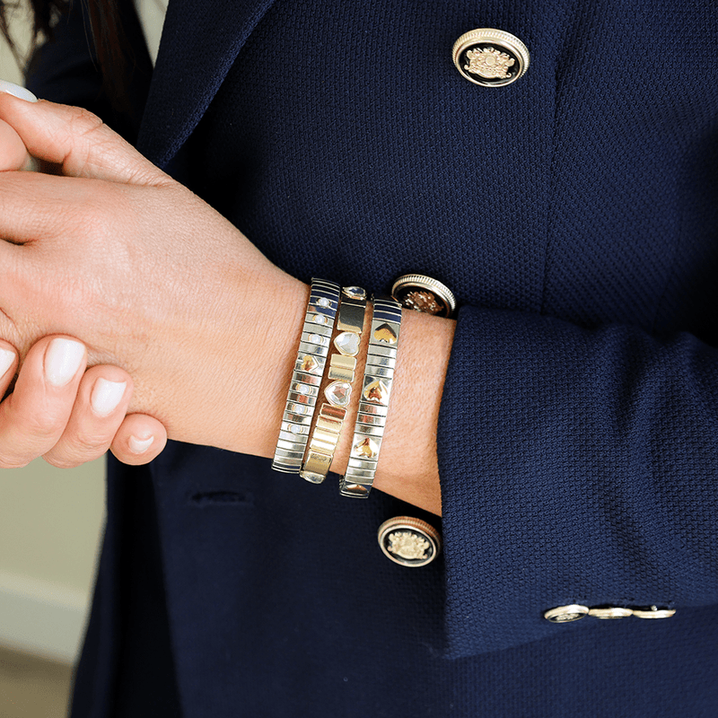 Pulseira Love White em Aço Inoxidável Dourado com Corações - Loja do Ouro